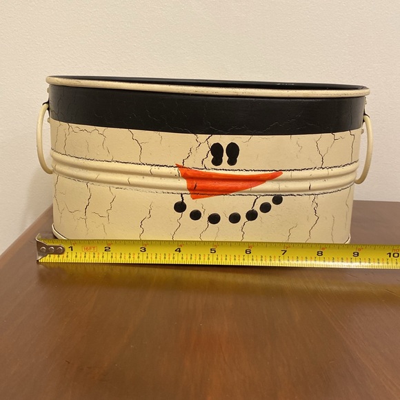 Rustic Country Snowman Tin Decor - Picture 7 of 7